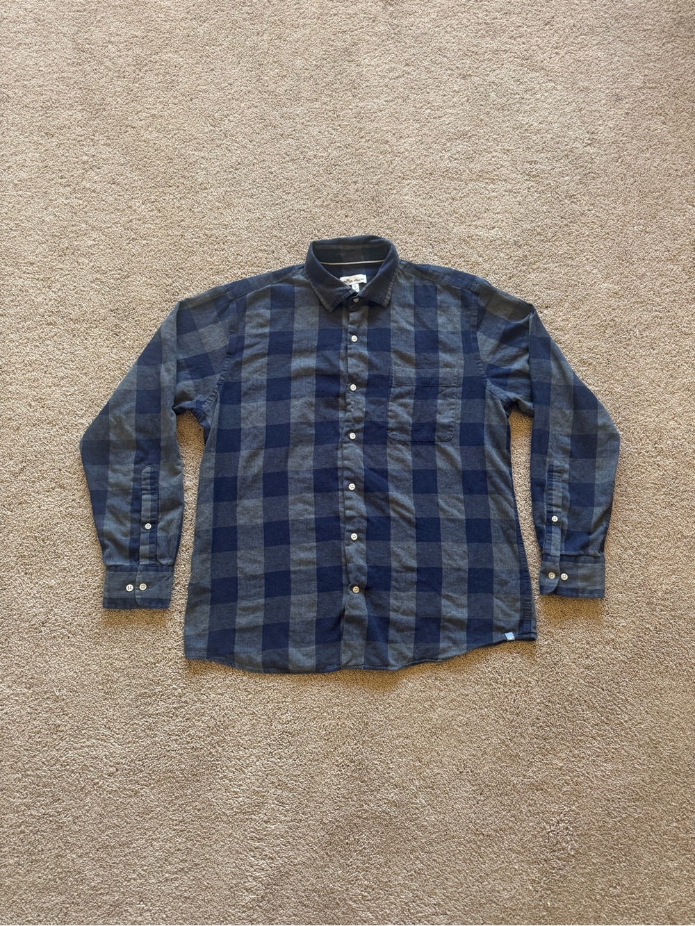 Men’s Large Peter Millar Grey and Navy Flannel Button Down Shirt